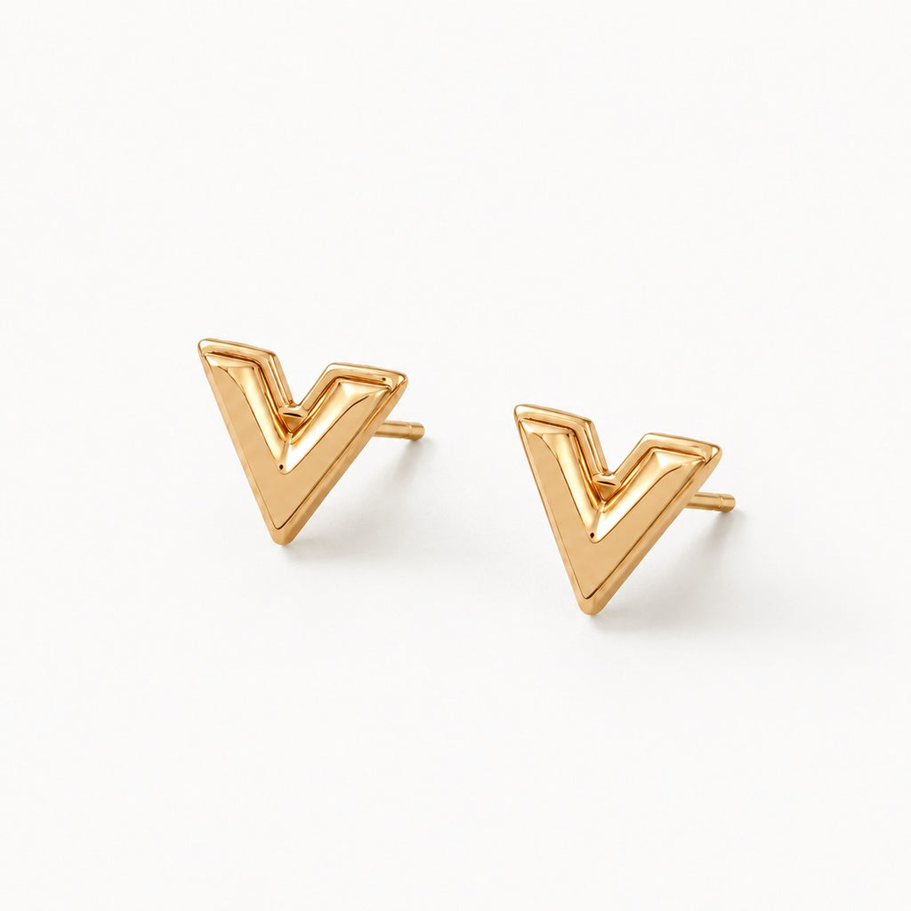 Vスタッドピアス